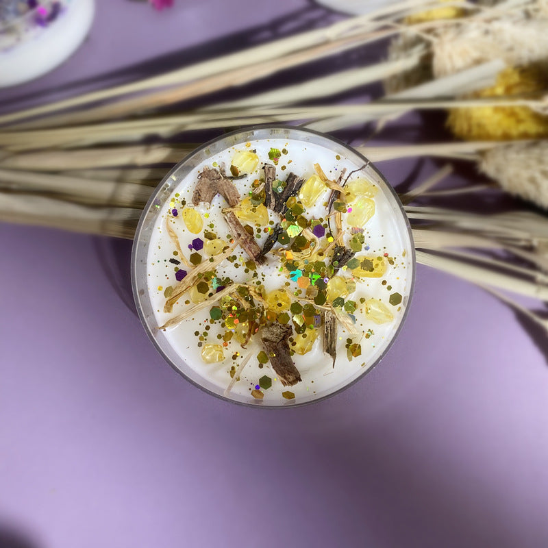 6 Piece Scented Candle Gift Set with Crystals and Dried Flowers - Colourful Sequin Embellishments, 6 Unique Fragrances to Create a Romantic Ambience - Perfect for Valentine's Day and Home Decoration, Valentine's Day Home Decorations